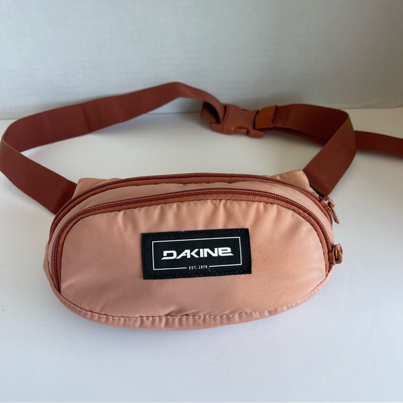 Dakine Handbags - Dakine Pink Hip pack Fanny Pack